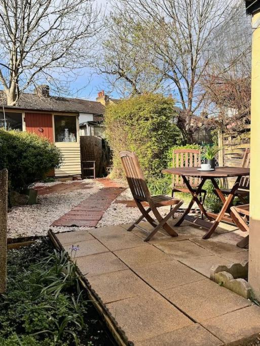 Large House With Fast Trains To London Vila Croydon Exterior foto